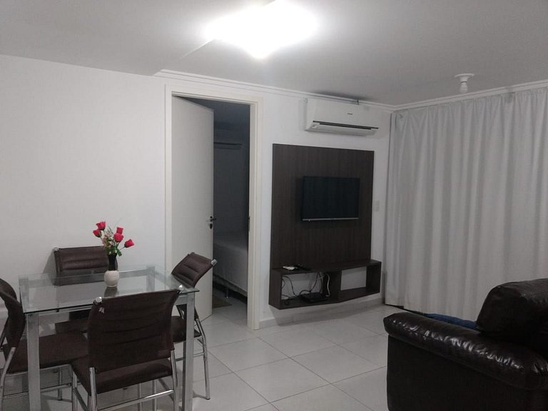 OCB606. 1 quarto. Até 4 pessoas. A só 50m da praia