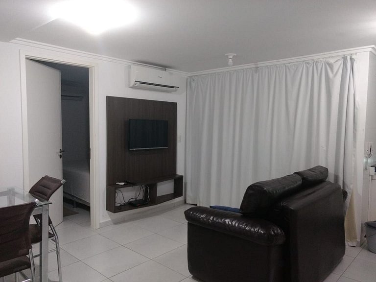 OCB606. 1 quarto. Até 4 pessoas. A só 50m da praia