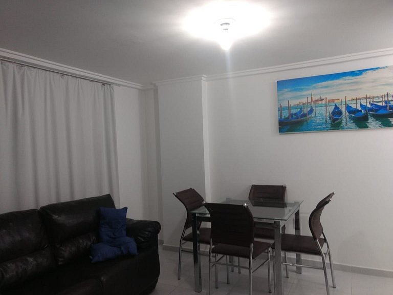 OCB501. Funcional, até 4 pessoas. No Cabo Branco.