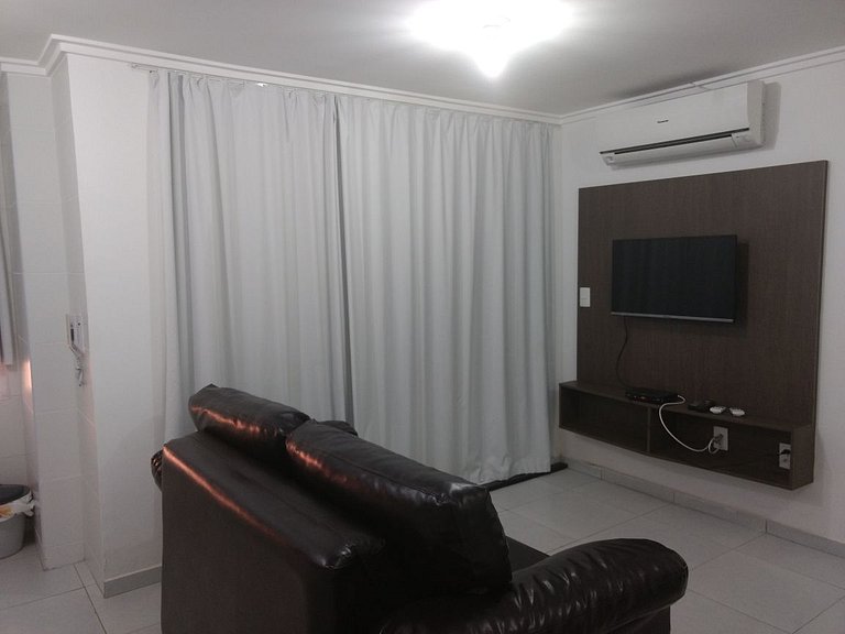 OCB406. 1 quarto. Até 5 pessoas. A só 50m da praia